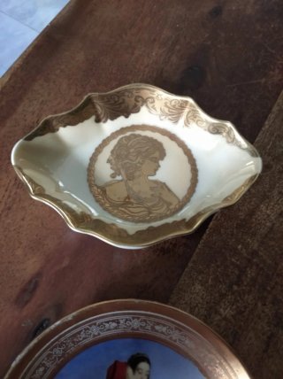 Coppia di soprammobili decorativi