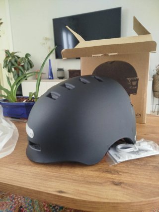 Casco Patinete L con Luz Nuevo Homologado