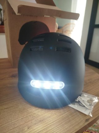 Casco Patinete L con Luz Nuevo Homologado