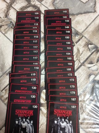 Vendo cartas Stranger Things