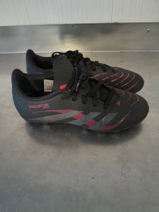 Botas de fútbol Adidas niño. PREDATOR talla 34