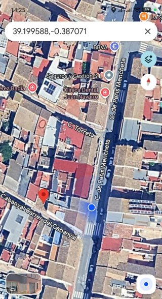 Casa y garaje