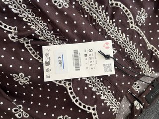 Blusa Zara manga abullonada bordada S