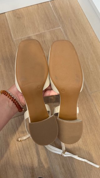 Zapatos de tacón blancos Catwalk con lazo