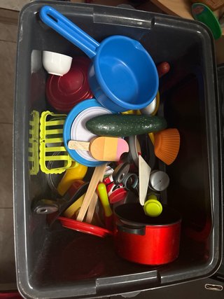 Cocinita infantil de madera con los accesorios