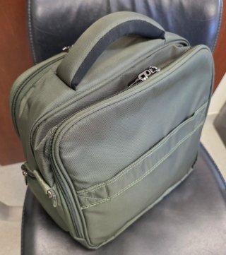 Borsa a tracolla IT Luggage verde
