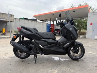 Yamaha XMAX 125 Tech MAX 2025 Negra