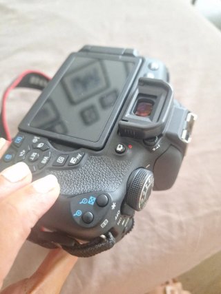 Canon EOS 750D + 18-55 IS STM | 24 MP | WiFi