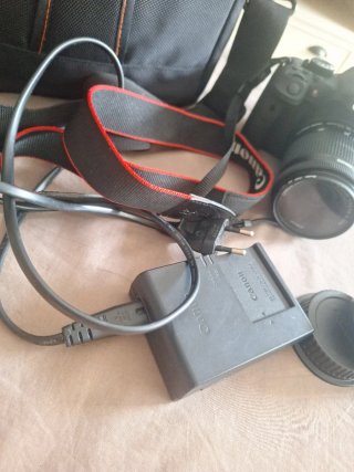 Canon EOS 750D + 18-55 IS STM | 24 MP | WiFi
