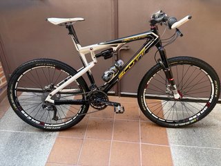 Bicicleta Scott de Fibra de Carbono