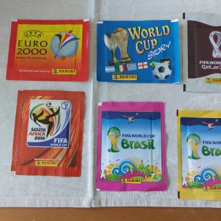8 bustine figurine Panini Mondiali sigillate