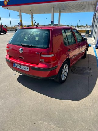 Volkswagen Golf 2003