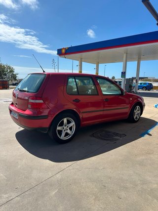 Volkswagen Golf 2003