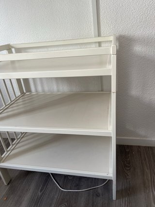 Cambiador de bebé blanco