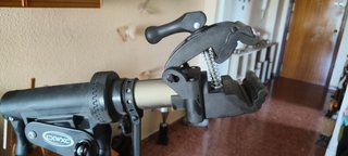 Supporto per riparazione biciclette elettriche