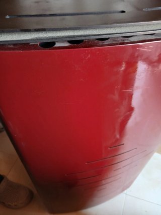 Estufa de pellet roja