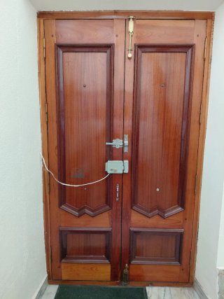 Puertas de calle madera (2 unidades)