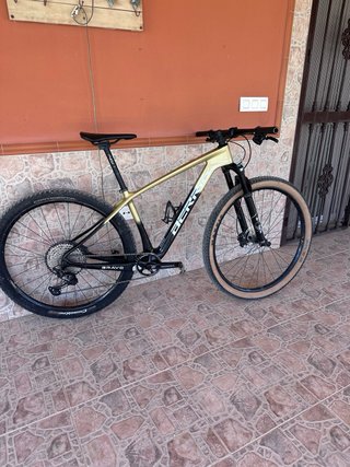 BERRIA BRAVO CARBON GOLD - TALLA S