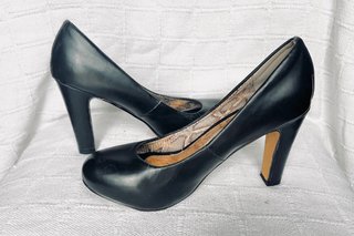 Zapatos de tacón negros