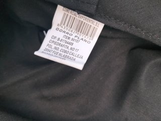 Gorra estilo boina gris y negra