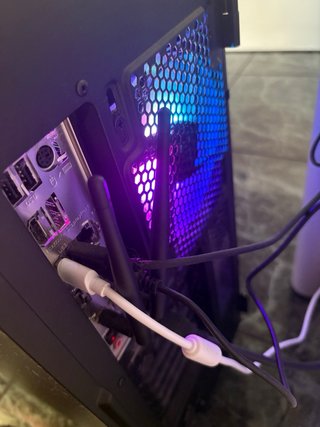 PC Gamer MSI con luces RGB
