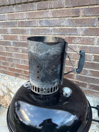 Barbacoa Weber Carbón con Funda Roja