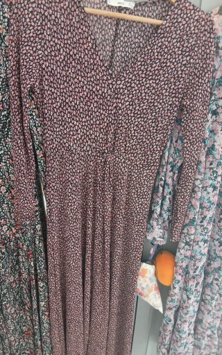 3 Vestidos: Sfera Basic florais, Mango, Pull&Bear