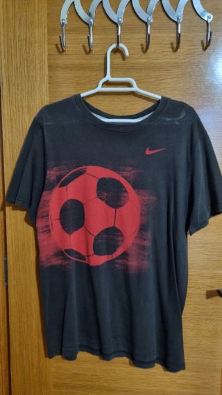CAM 25 - Camiseta Nike Fútbol Balón Negra