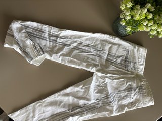 Pantalón Armani blanco rayas plateadas