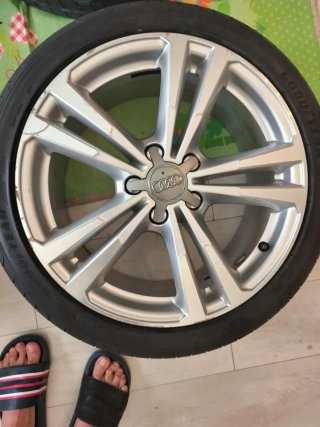 4 LLANTAS ORIGINALES AUDI A3/8V Sline + NEUMÁTICOS