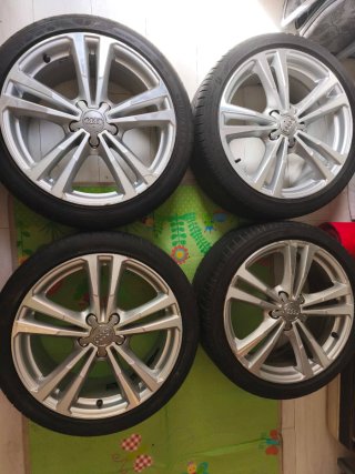 4 LLANTAS ORIGINALES AUDI A3/8V Sline + NEUMÁTICOS