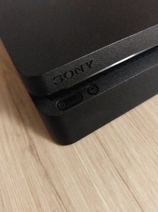 PlayStation 4 Slim 1TB (Versión 12.50)