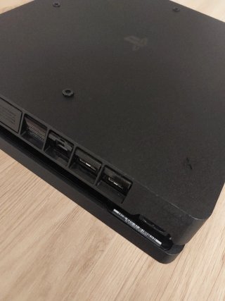 PlayStation 4 Slim 1TB (Versión 12.50)