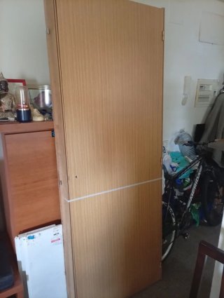 Puerta interior roble con bisagras y premarco
