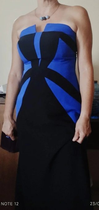 Vestido de fiesta palabra de honor azul y negro