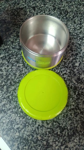 2 termos café, 2 jarras termos y 1 termo comida