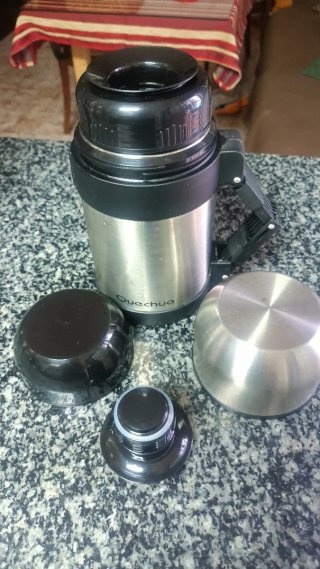 2 termos café, 2 jarras termos y 1 termo comida