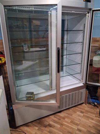 Vitrina expositora refrigerada pastelera