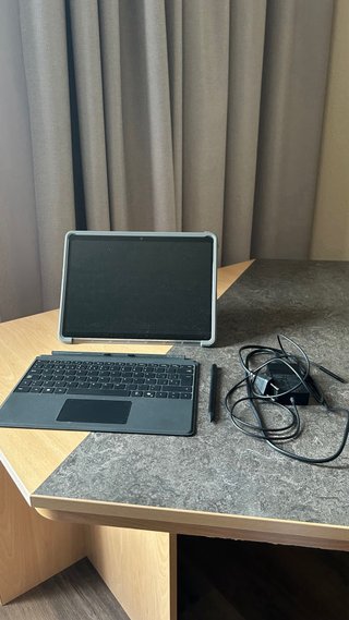 Microsoft Surface Pro 11 16GB/256GB +teclado+lapiz