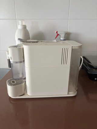 Cafetera Nespresso Blanca