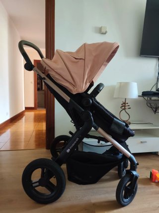 Silla de paseoy silla para coche Kinderkraft.