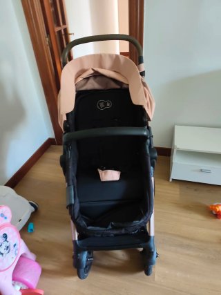 Silla de paseoy silla para coche Kinderkraft.
