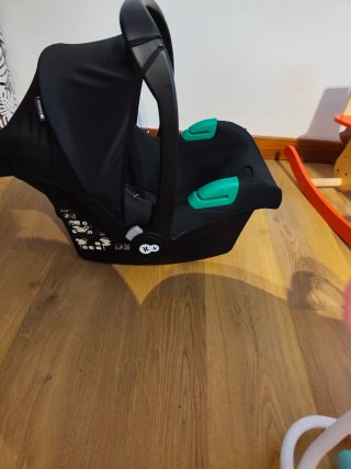 Silla de paseoy silla para coche Kinderkraft.