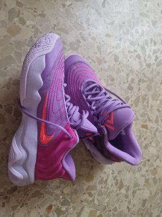 Zapatillas Nike Giannis Inmortality Moradas