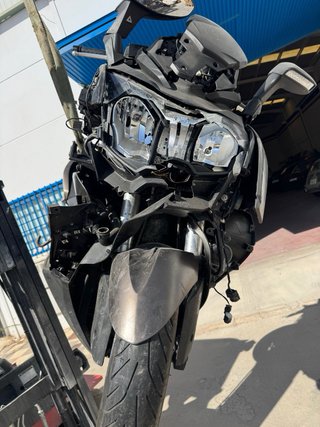 BMW C650GT 2016 Scooter Negra/Dorada Siniestro