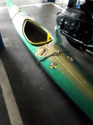 Kayak de mar verde 5,15 metros eslora