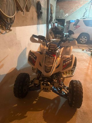 Suzuki Quad 4x4 Blanco y Azul