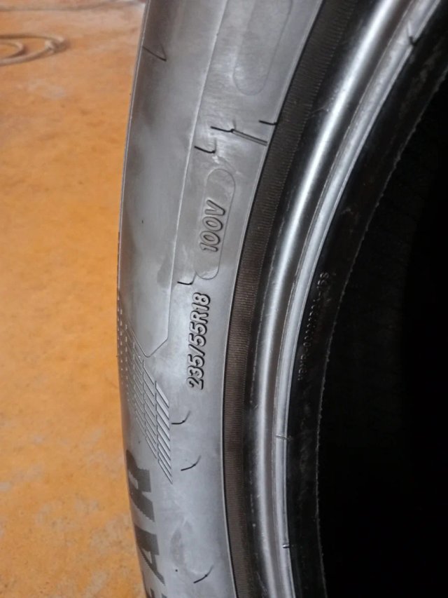 Neumáticos Goodyear 235/55 R18 100V