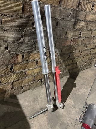 Horquilla R16V Suspensión