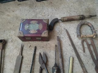 Lote antigüedades metal y herramientas